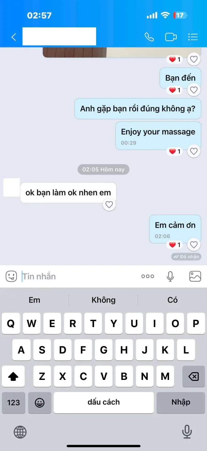Vietnamese customer confirming the MassageGo therapist did a good job via Zalo